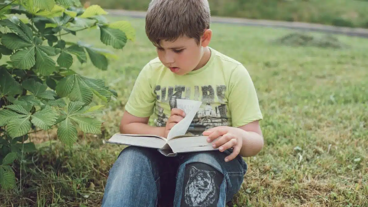 Why Parents Should Gift Books And Not Gaming Consoles