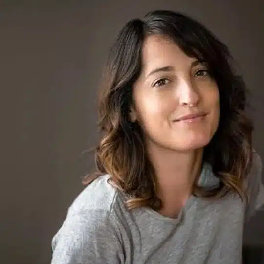 10 Best Debut Female Authors of 2021 (Rachel Yoder)