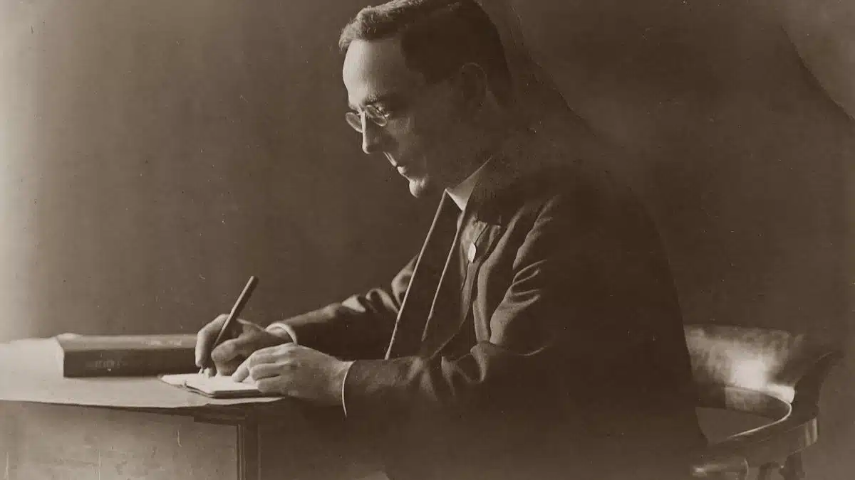 7 Qualities You Should Develop to be a Successful Writer