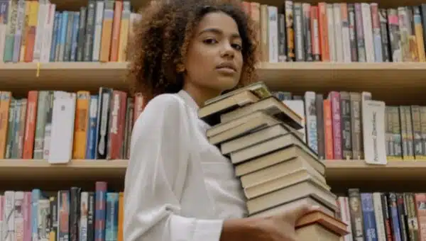 What Makes a Good Book | Reasons Behind Popularity of Certain Books