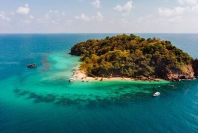 7 Best Story Set on Deserted Island | Abandoned Island Books