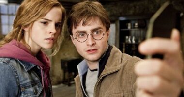 How To Make Characters Multi-layered And Fledge Them Out Fully?