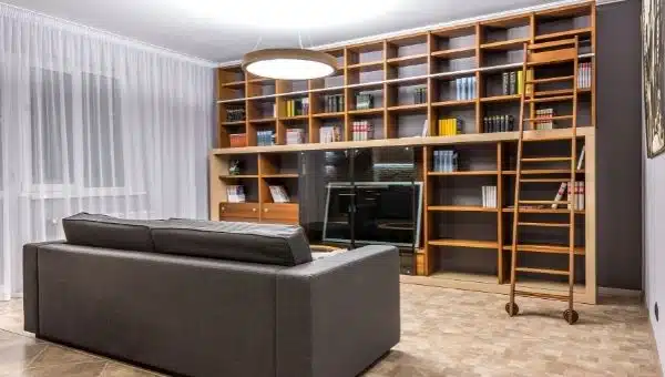 Why You Should Organize Bookshelves Every Once A While (Image 2)