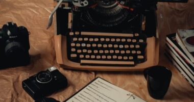 Famous Authors Who Died In March | Writers Who Passed Away In March