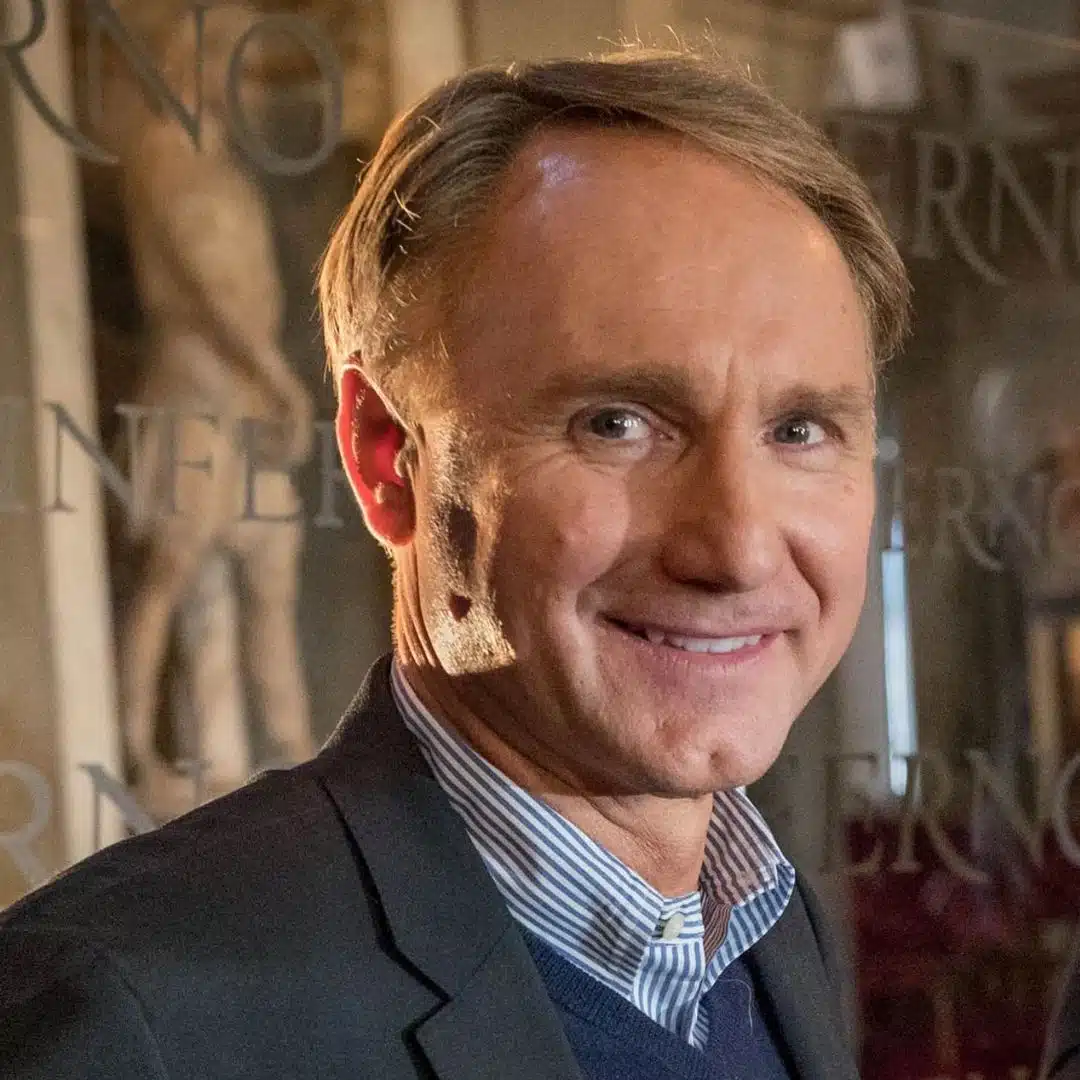 10 Authors That Everyone Needs to Read - Dan Brown