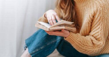 Bookish Resolutions For The Second Half of The Year 2022