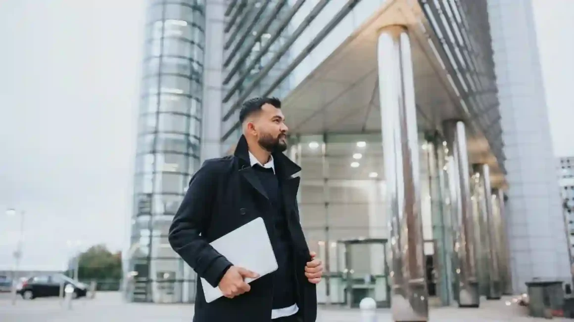 10 Movies for Entrepreneurs | 10 Best Films For Entrepreneurs