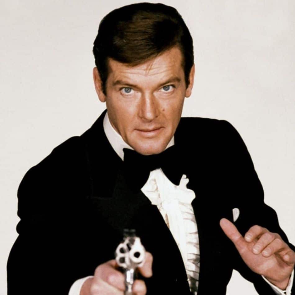Tous les acteurs de James Bond et leur carrière réussie en tant que Bond - Roger Moore