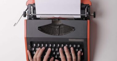 7 Tips For Writing Great Plot Twists