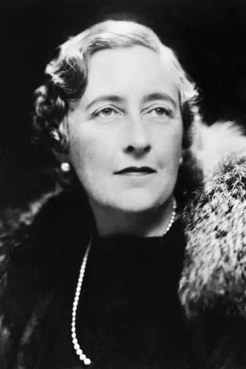 10 Famous Writers Who Disappeared Mysteriously - Agatha Christie