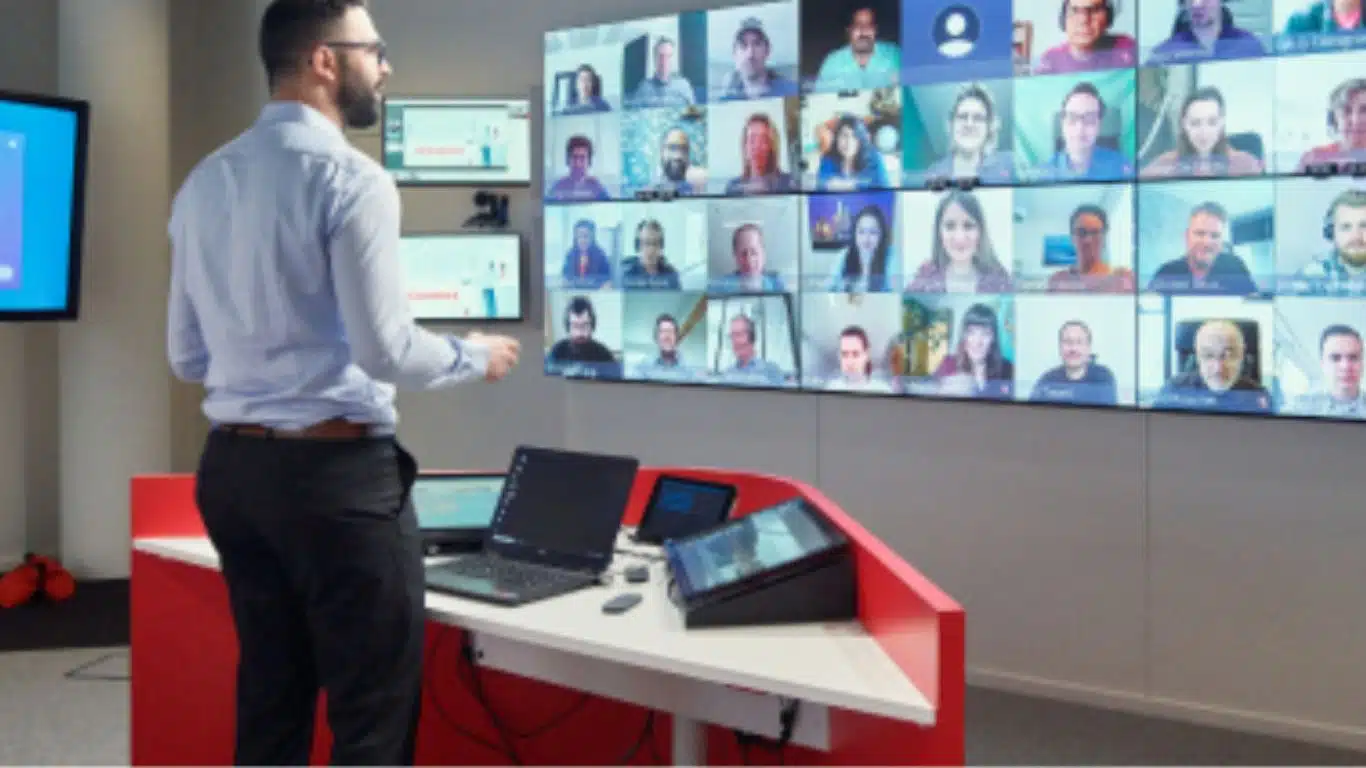 Managing virtual or hybrid classrooms