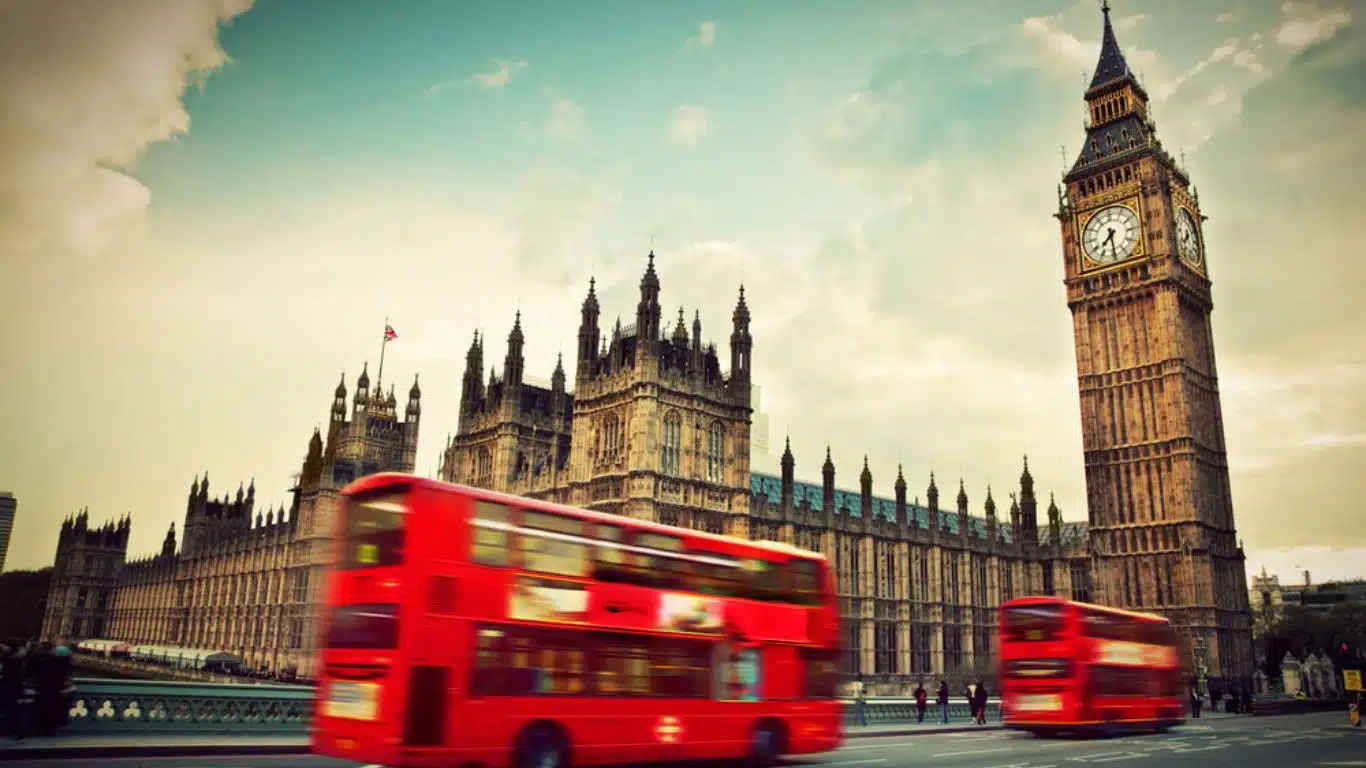 Top Places in the World to Study Abroad - United Kingdom