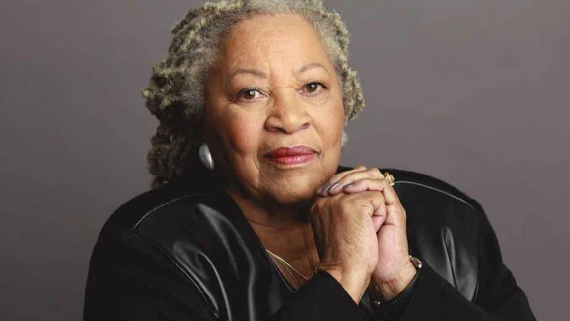 Biography of Toni Morrison | Life and Writing Career