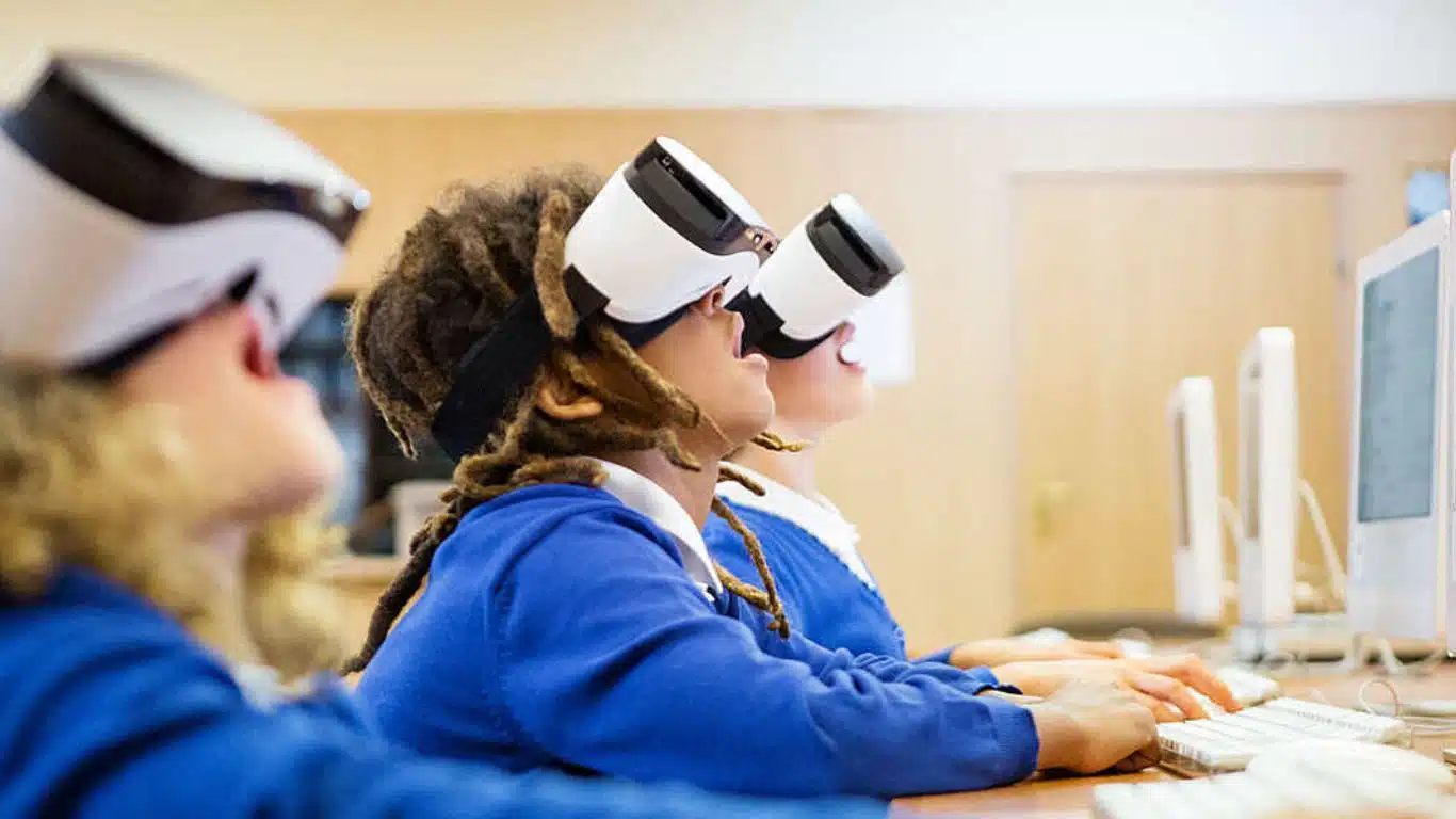 Benefits of Online Degree Programs - Technology