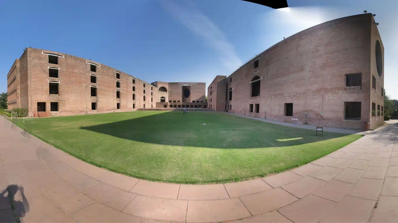 Top 10 Business Schools In India (B-Schools) - Indian Institute of Management (IIM) Ahmedabad