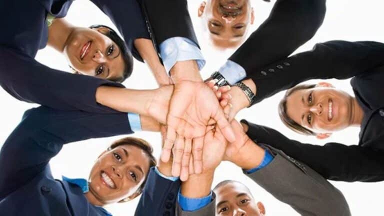 10 Books on Effective Teamwork for Building Stronger Teams