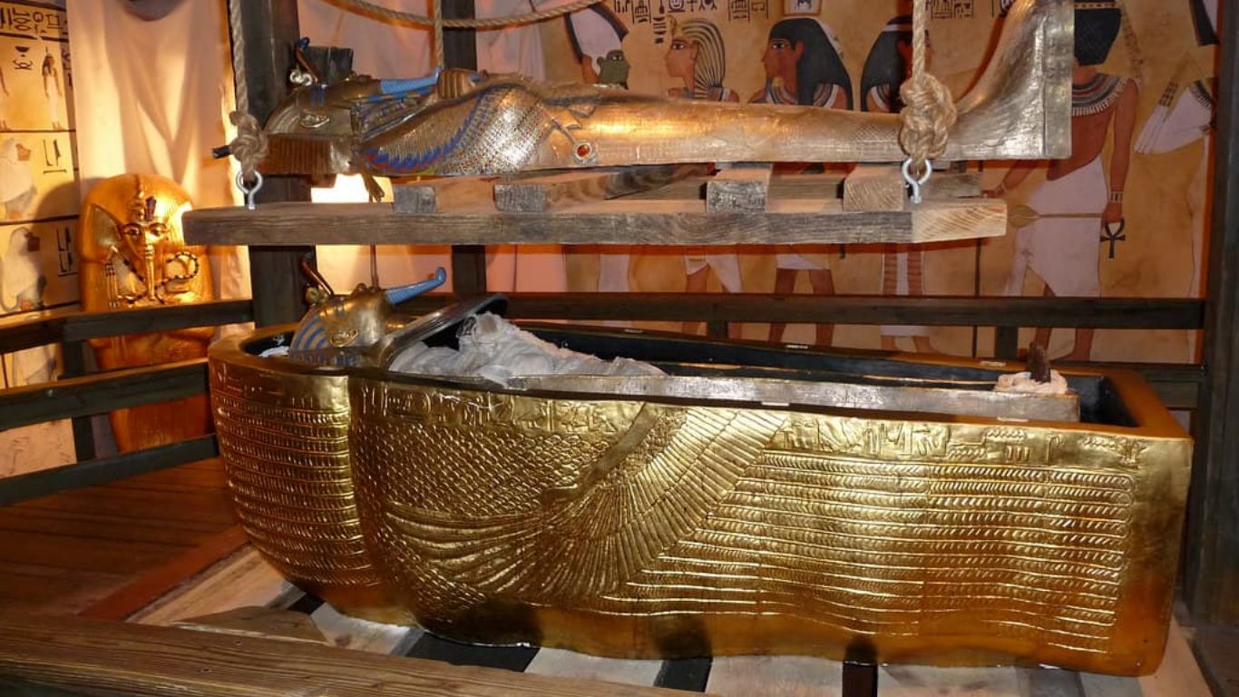 Uncovering the Mysteries of Pharaohs - Tutankhamun's tomb