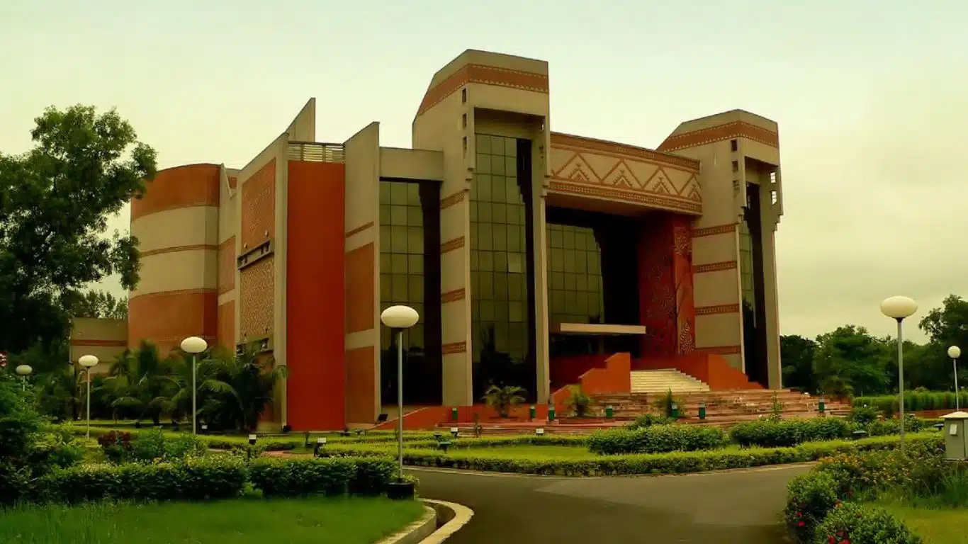 Top 10 Business Schools In India (B-Schools) - Indian Institute of Management (IIM) Calcutta