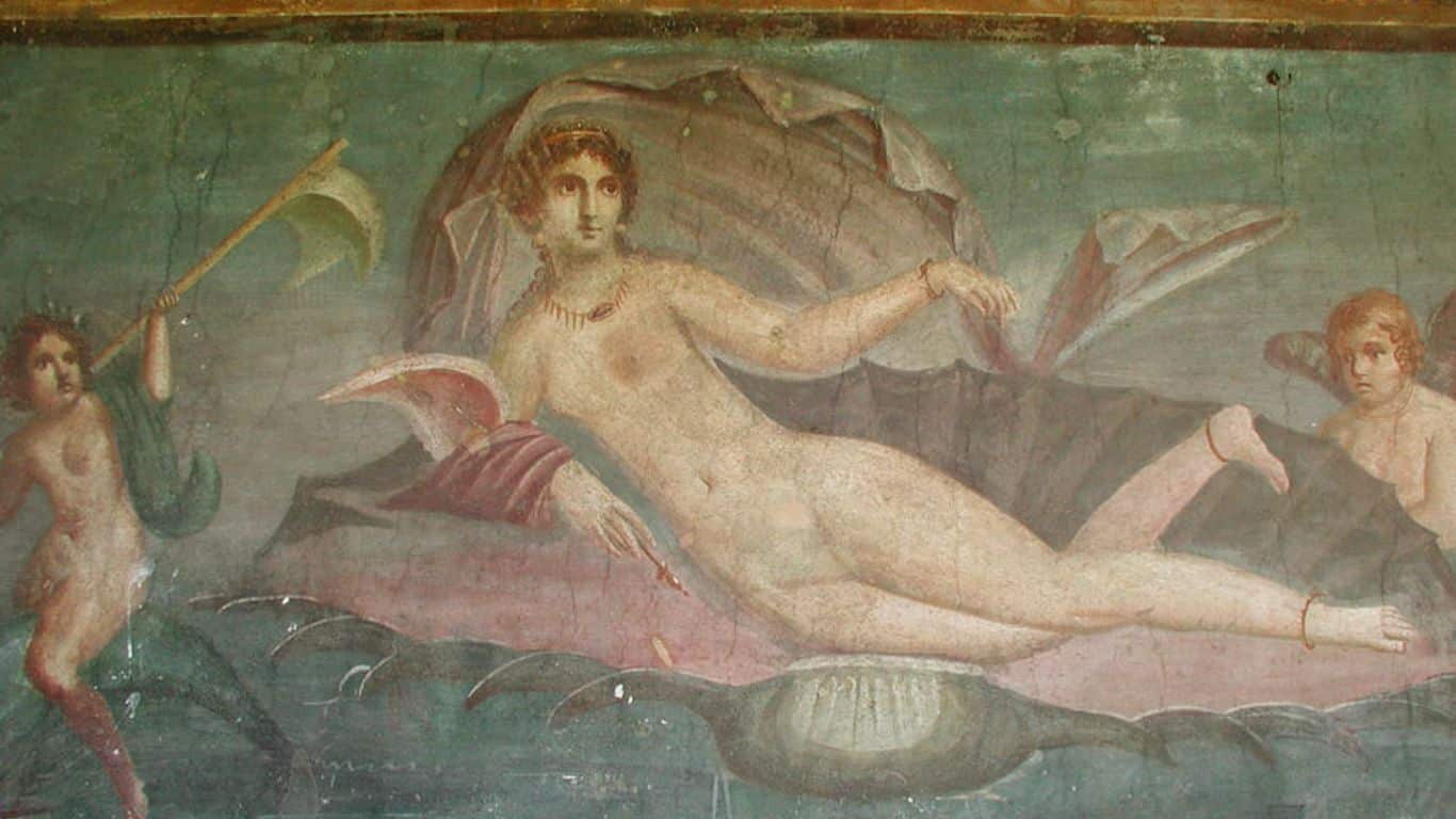10 Most Important Females In Greek Mythology - Aphrodite