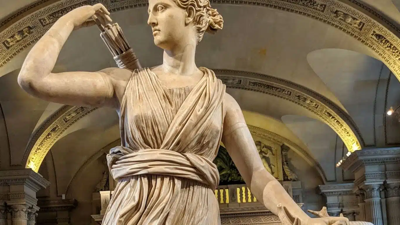 10 Most Important Females In Greek Mythology - Artemis