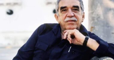 Gabriel García Márquez Biography | Books | Facts