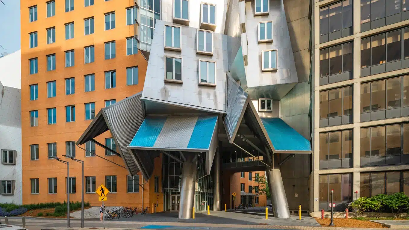 Massachusetts Institute of Technology (MIT)