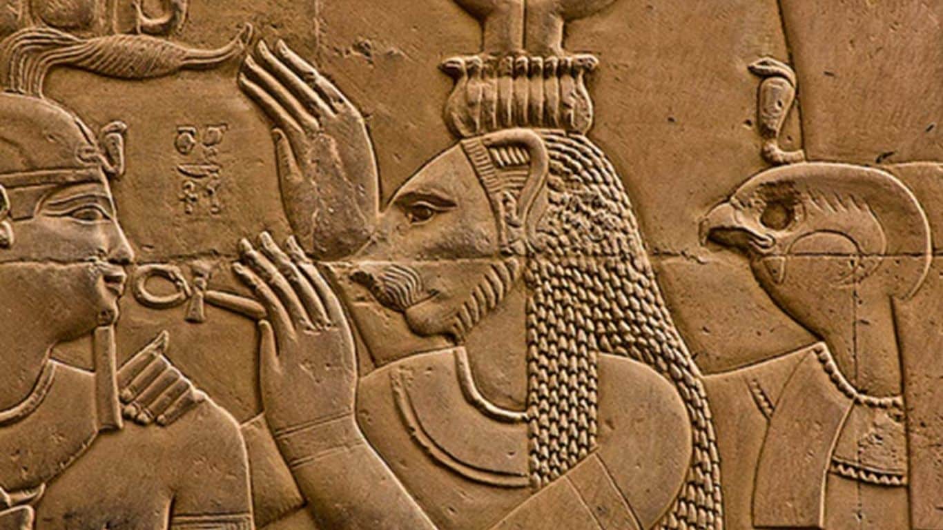 Explorer le rôle des chats dans la mythologie égyptienne antique - Sekhmet