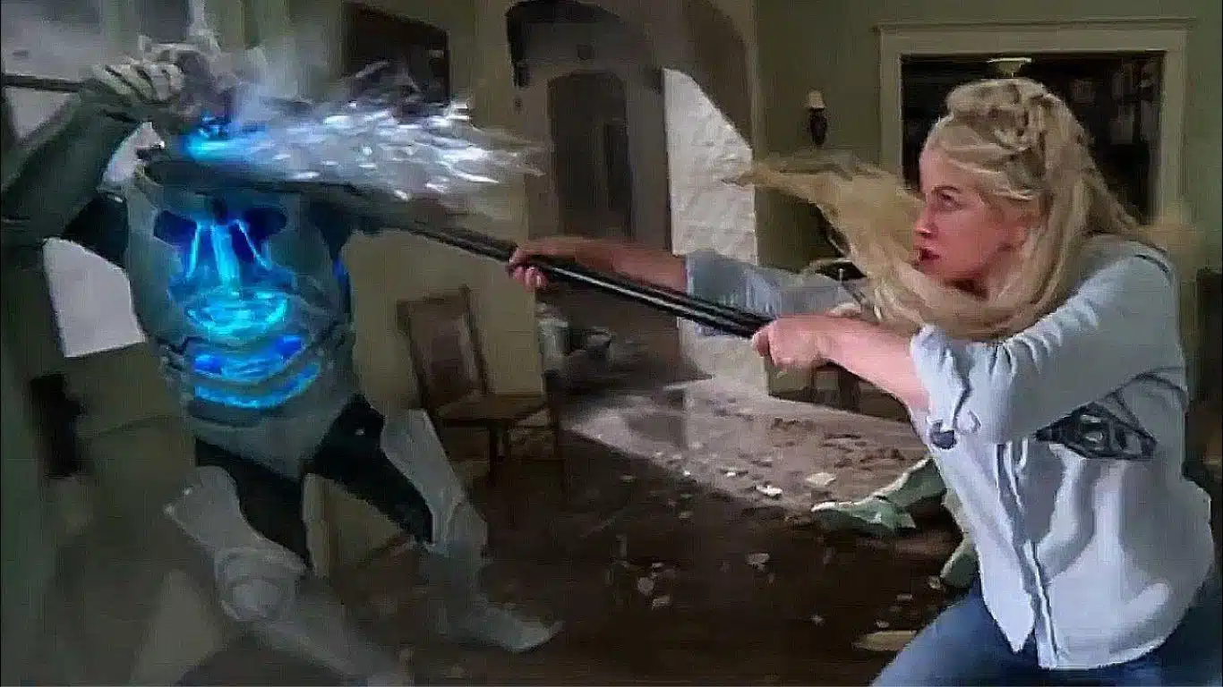 Queen Atlanna vs Atlantean Soldiers