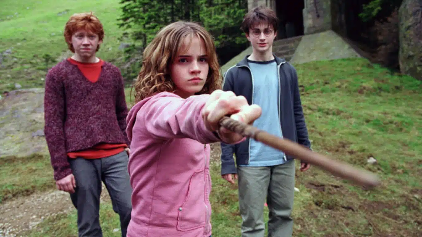 10 Must-watch Time-Travel Films for Sci-Fi Fans - Harry Potter And The Prisoner Of Azkaban (2004)