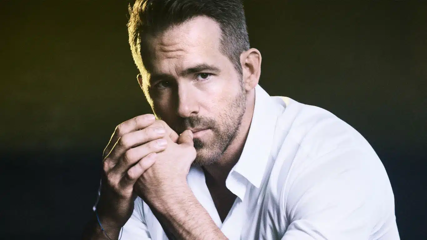 10 Most Handsome Actors in DC Movies - Ryan Reynolds