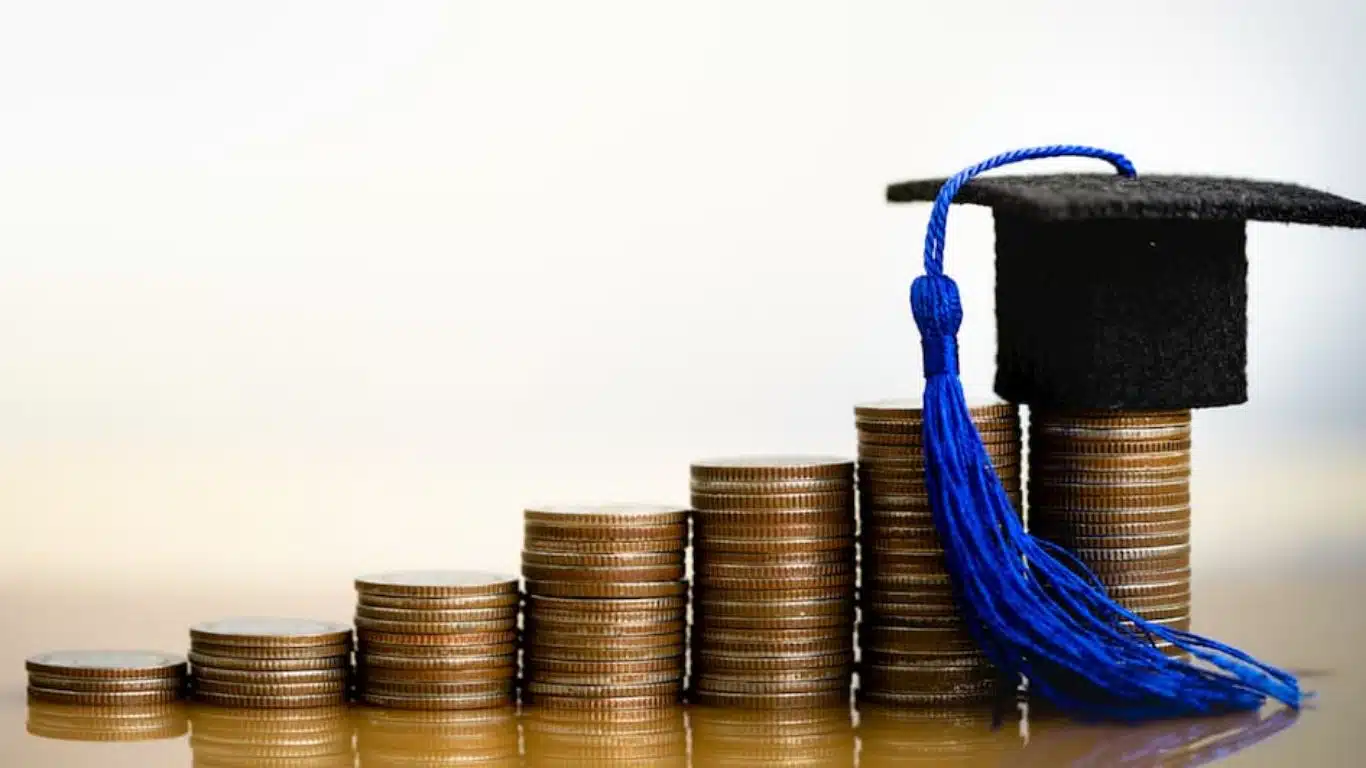How Education Affects Income - The Statistics: Education and Earnings