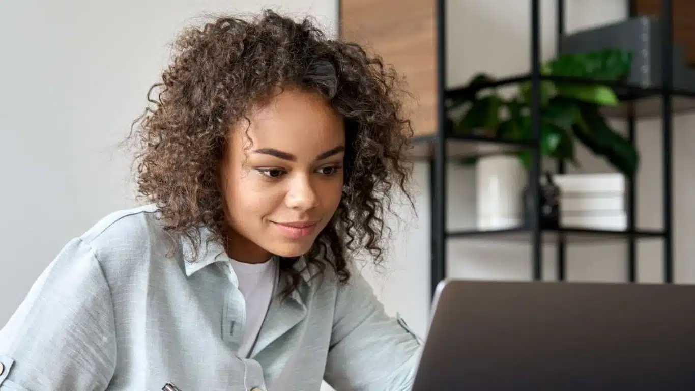 How to Become a Content Writer - Develop Strong Writing Skills