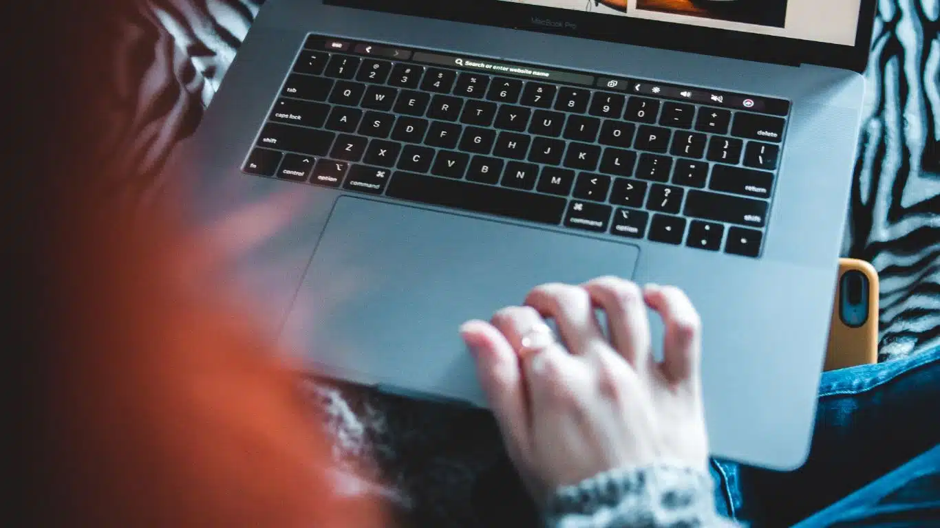 Why Books Are Better Than Internet?