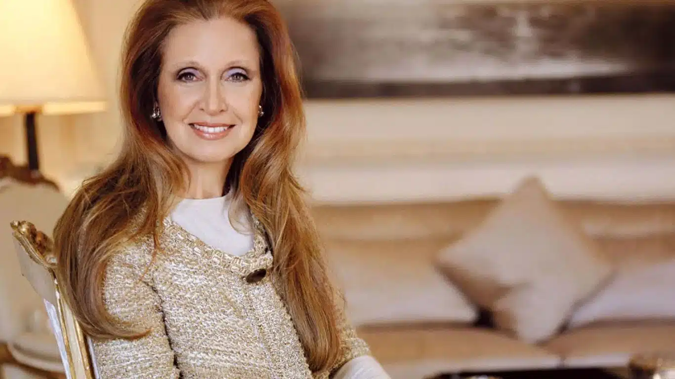 Danielle Steel (Net Worth - 400 Million Dollar)