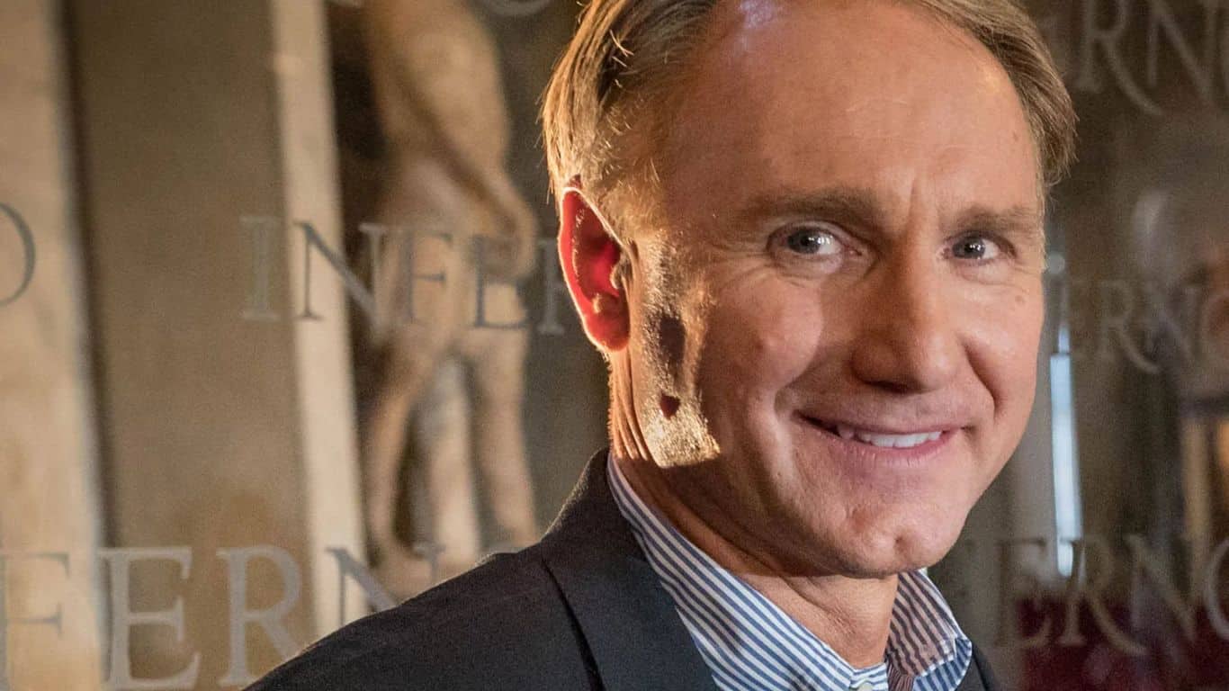 Top 10 Richest Authors In The World - Dan Brown (Net Worth - 160 Million Dollar)