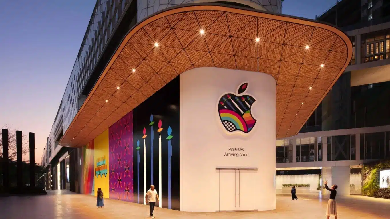 Apple’s First Store In India Opens