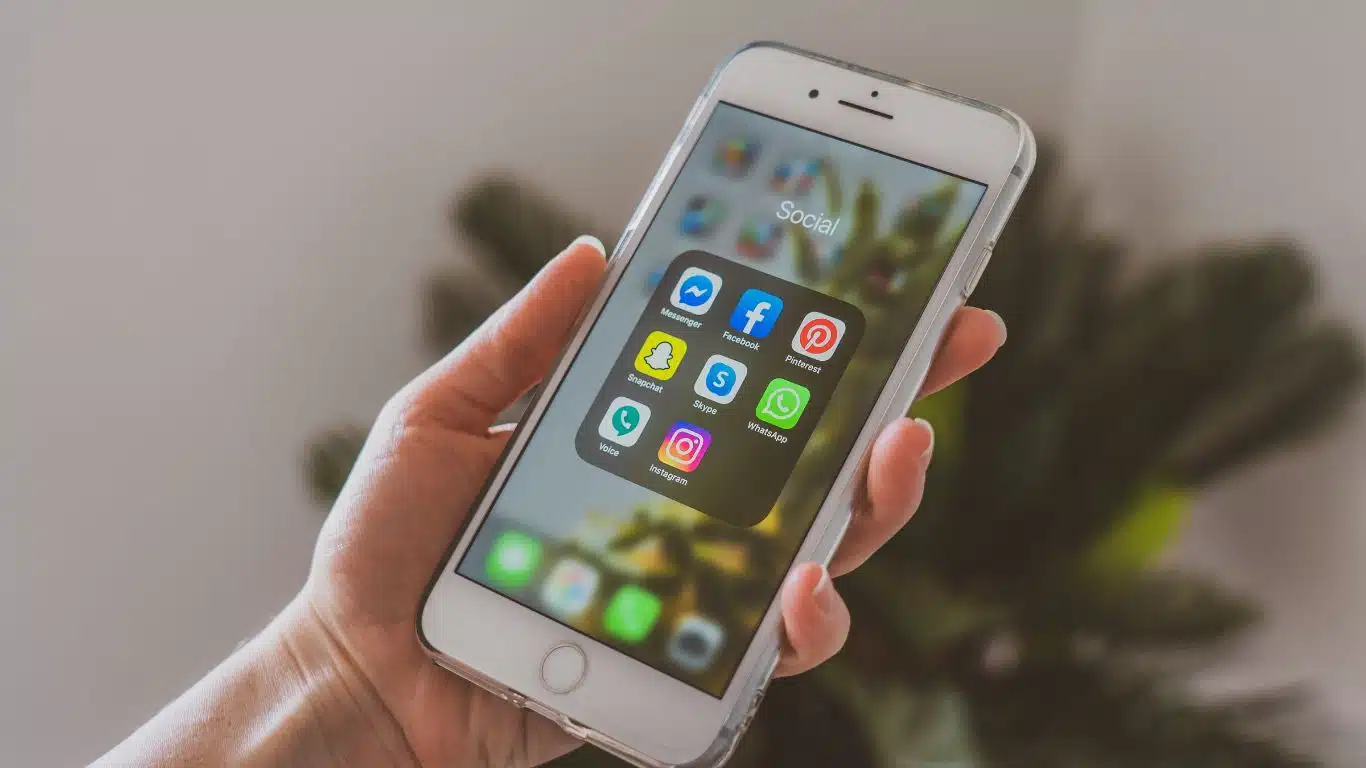 10 Reasons to Say Goodbye to Your Smartphone Addiction