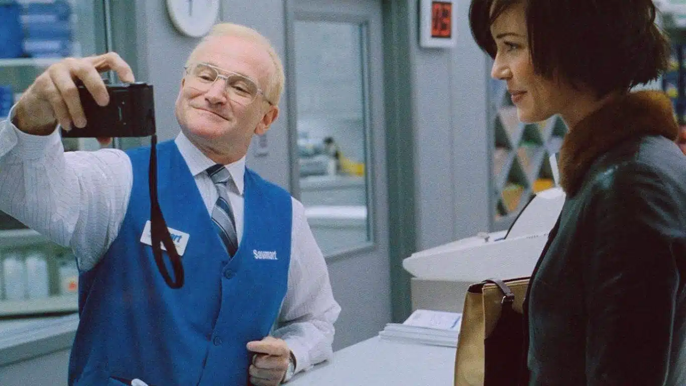 10 Instances of Fans Refusing to Accept Their Favorite Actor in a Different Role - Robin Williams in "One Hour Photo"