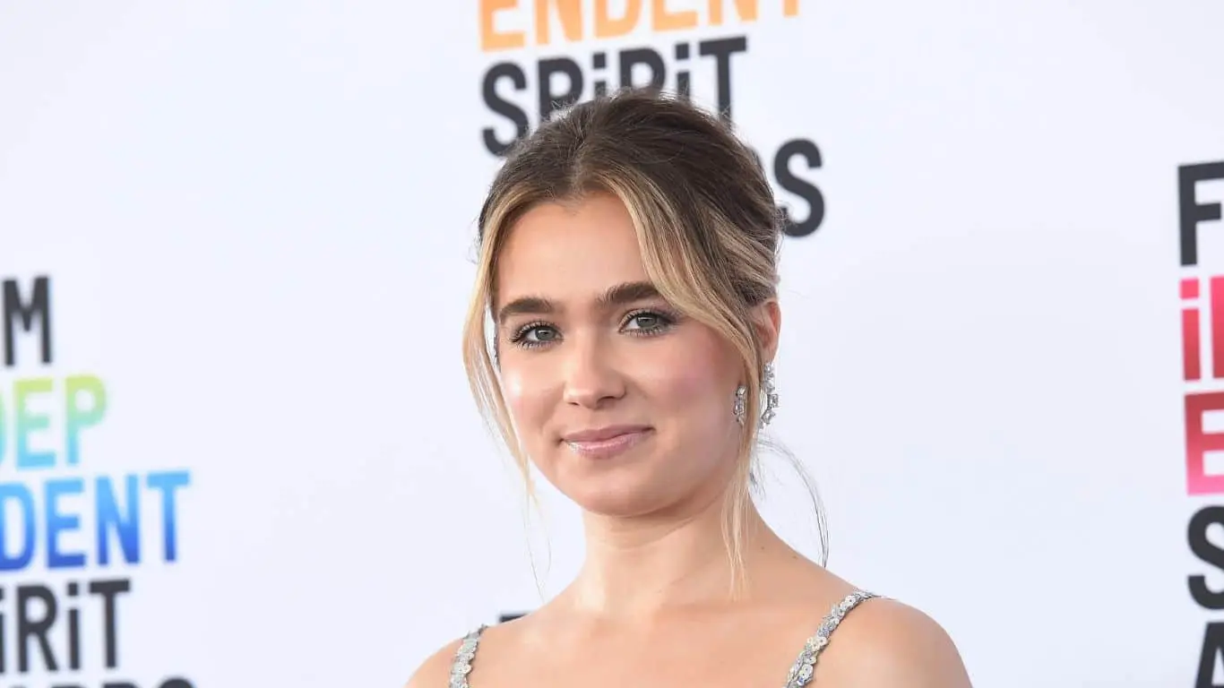 10 Actresses Perfect For Supergirl Role In Movies - Haley Lu Richardson