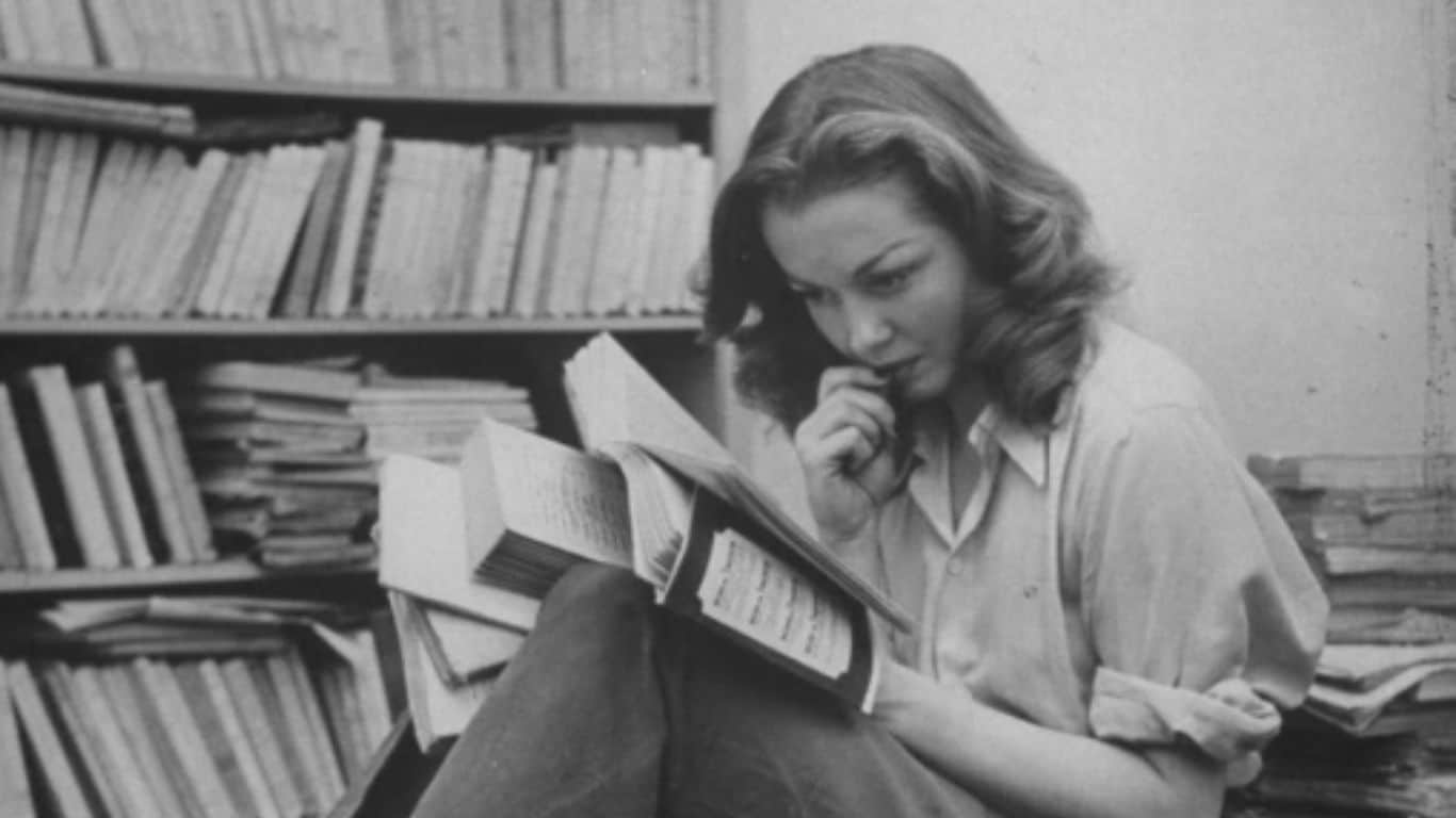 10 Must-Read Authors Whose Name Starts With S - Sylvia Plath