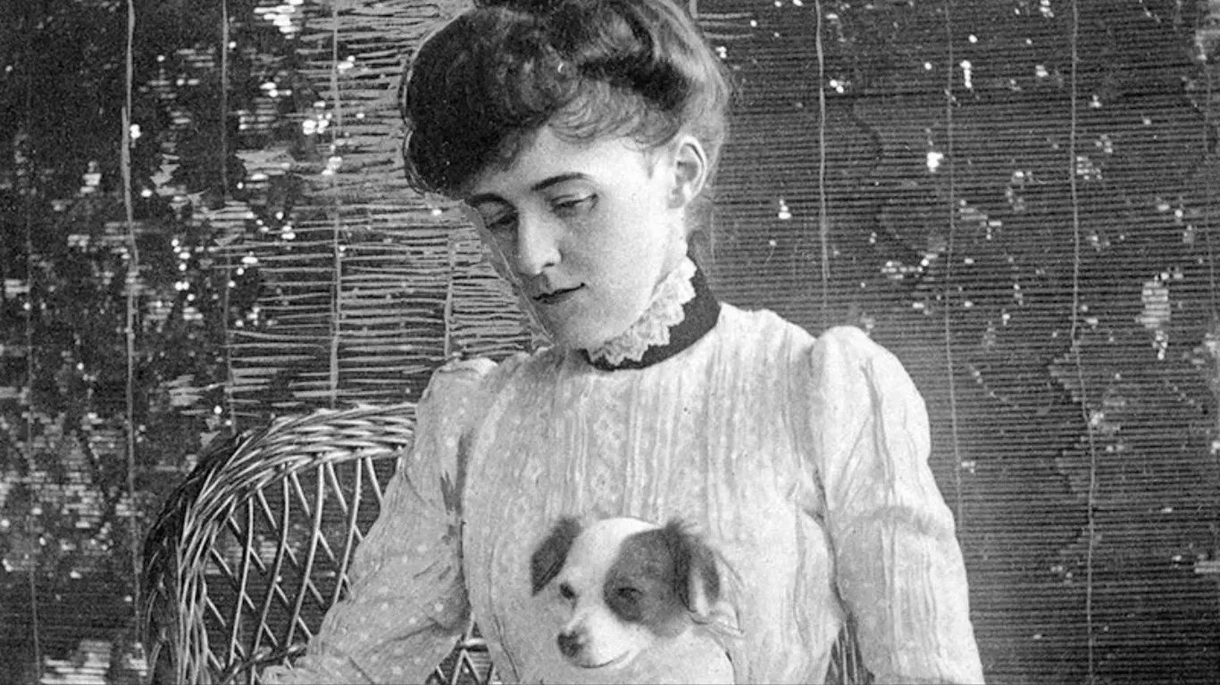 10 Must-Read Authors Whose Name Starts With E - Edith Wharton