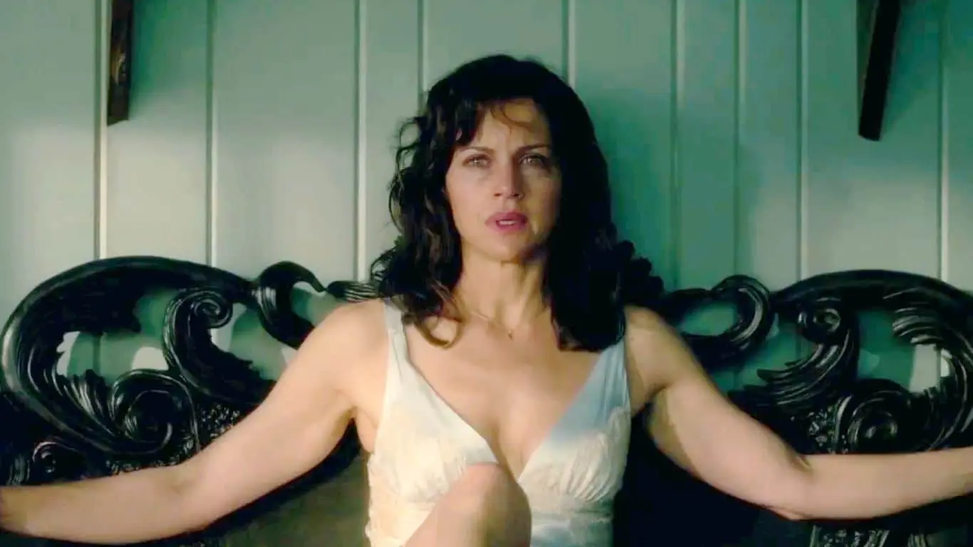 Top 5 Stephen King Movies on Netflix - Gerald's Game