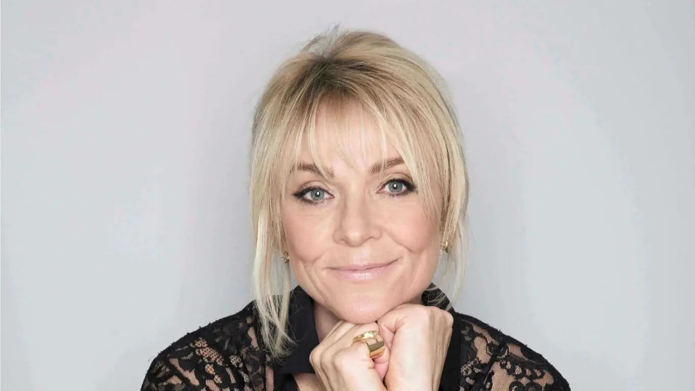 10 Must-Read Authors whose name starts with H - Helen Fielding