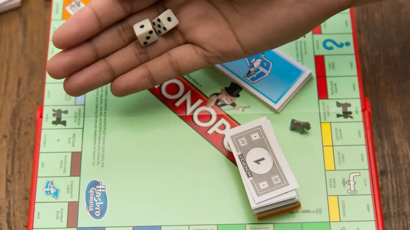 10 Best Strategy Making Games Of All Time - Monopoly
