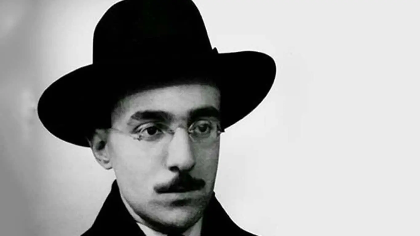 10 Must-Read Authors Whose Name Starts With F - Fernando Pessoa