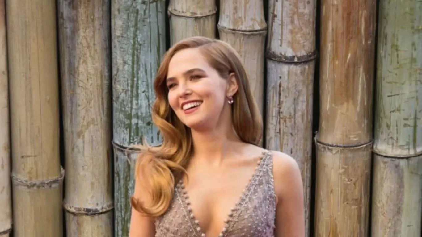 Zoey Deutch
