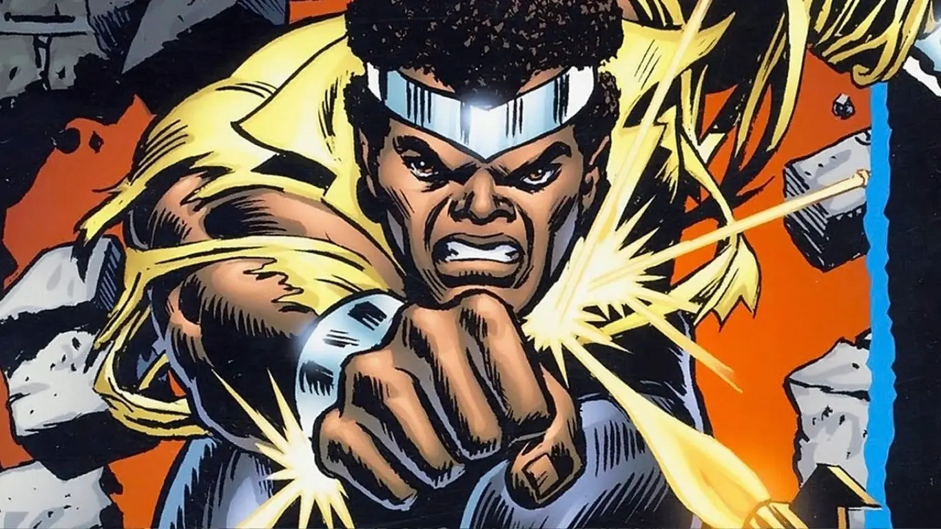 10 Marvel Heroes Who Don't Wear Traditional Superhero Costumes - Luke Cage