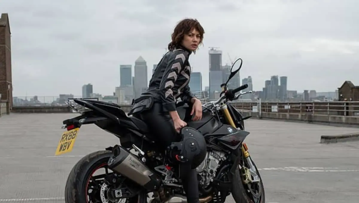 10 Actresses Perfect for The Role of Elektra in Marvel Movies - Olga Kurylenko