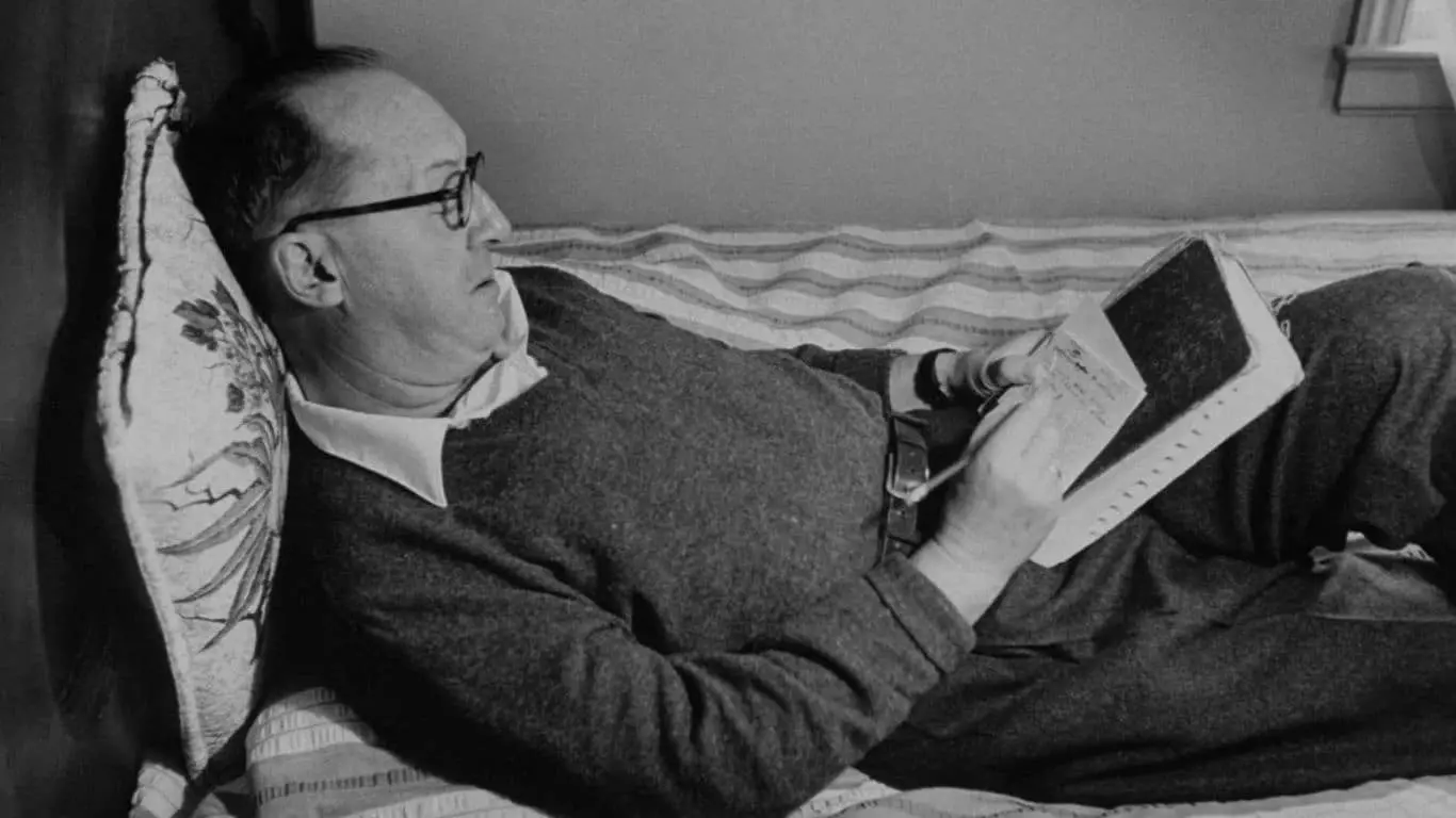 10 Must-Read Authors whose name starts with V - Vladimir Nabokov
