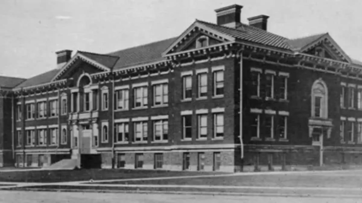 Major Historical Events on December 21 - Today in History - 1909 Junior High School Established